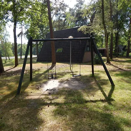 Dine & Unwind Vacation Spot, Cleaning Included Holiday home Stramproy